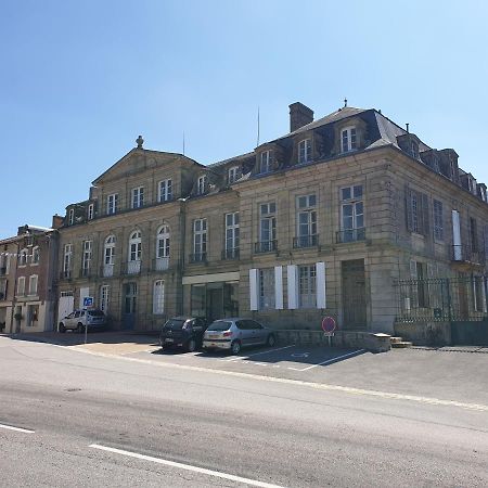 Le Chateau Chateauponsac Екстер'єр фото